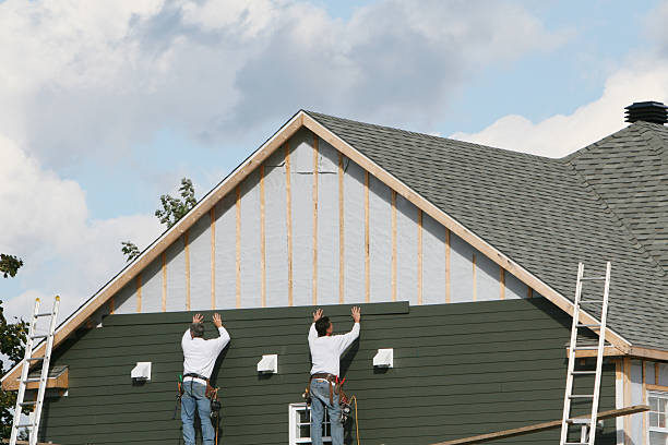 Professional Siding Contractor technician working in Red Bank, NJ